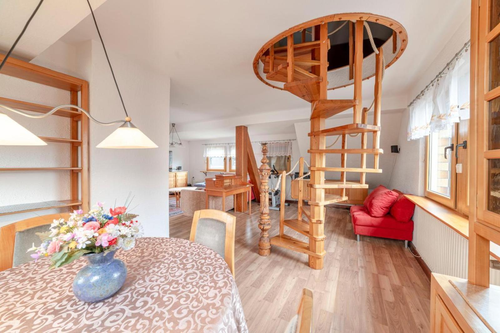 Cozy Villa With Garden, Balcony And Parking Area In Duesseldorf Exteriér fotografie